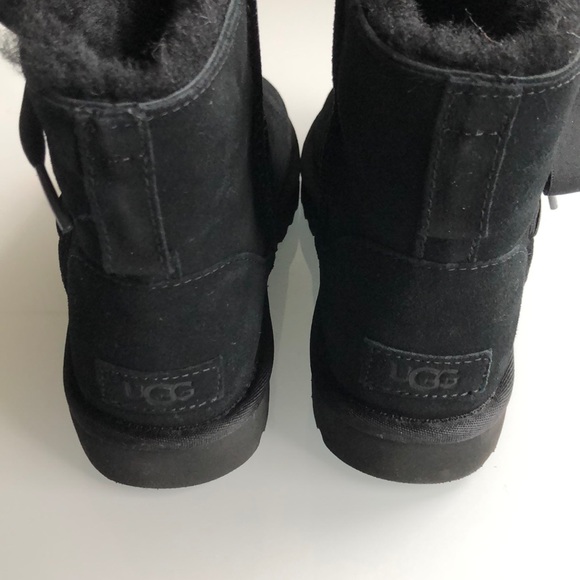 Sold UGG Classic Lace-Up mini Boot, size 7, NIB - Picture 10 of 15